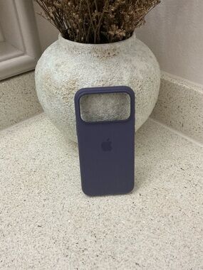 Apple Silicone iPhone Case – Plum Purple Cover
